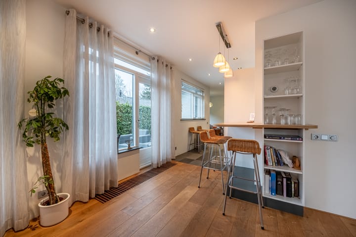 Photo 15 of Prinses Irenestraat 25