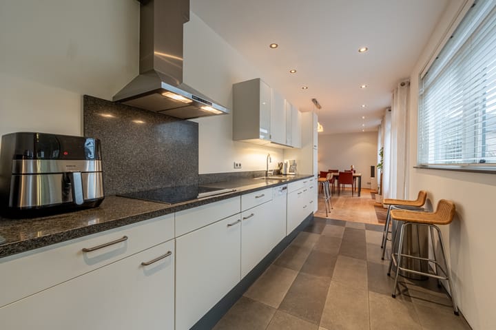 Photo 18 of Prinses Irenestraat 25