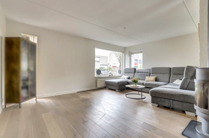 Photo 4 of Rosenburglaan 38