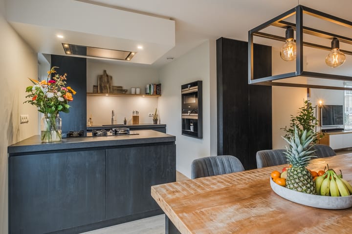 Photo 3 of Jan van Eyckgracht 128