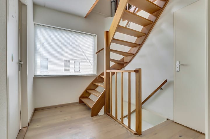 Photo 13 of Rosenburglaan 38