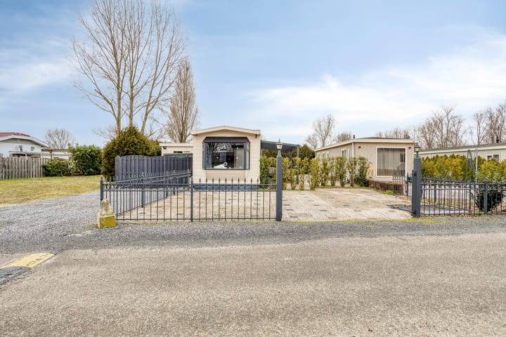 Foto 1 van Rijksstraatweg 186-400