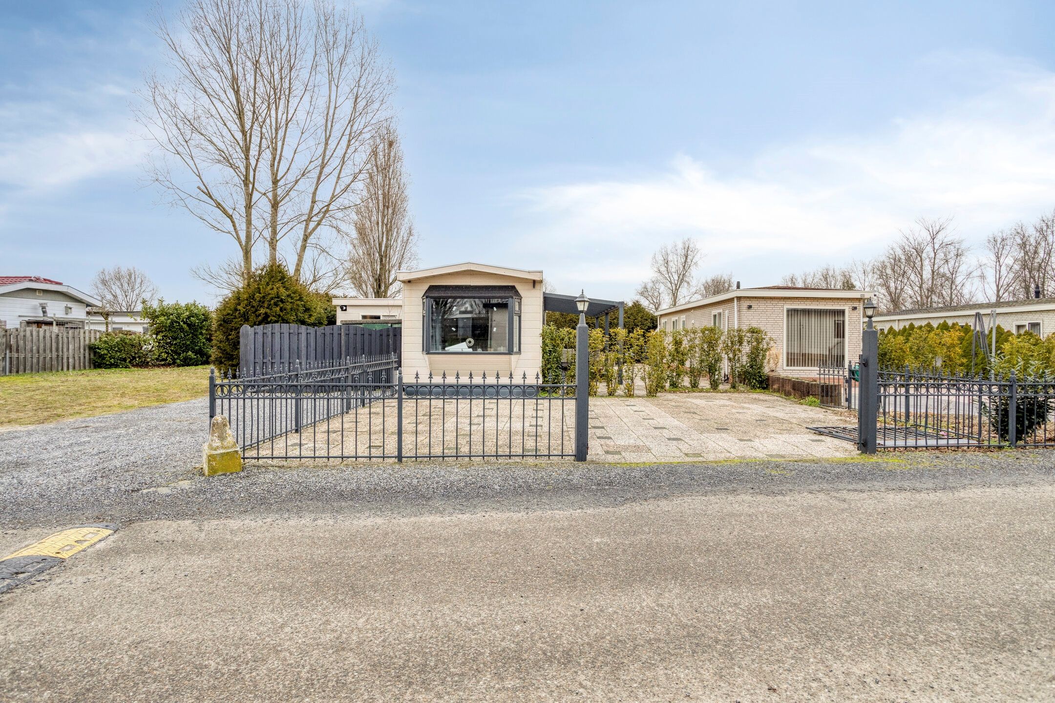 Rijksstraatweg 186- 186 400