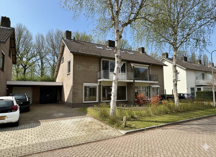 Vincent van Goghlaan 25