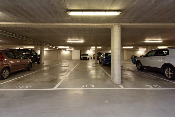 Photo 40 of Van Hogenhoucklaan 95-P