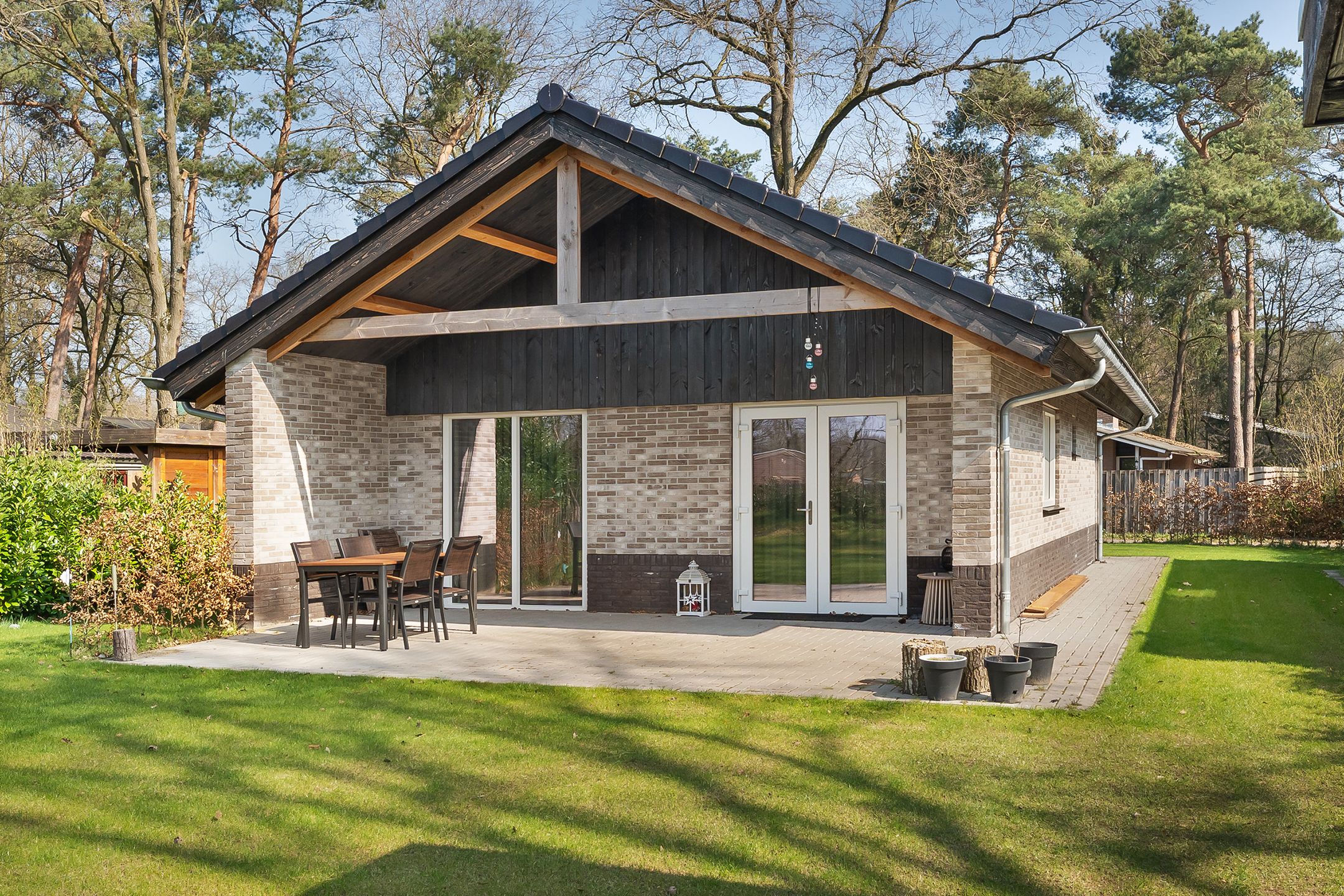 2-bedroom freehold villa in Rheezerveen — photo 3 of 5