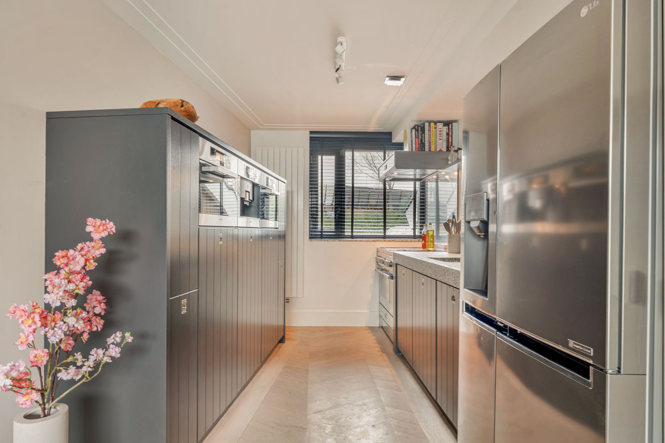 Foto 12 van Zuideinde 244