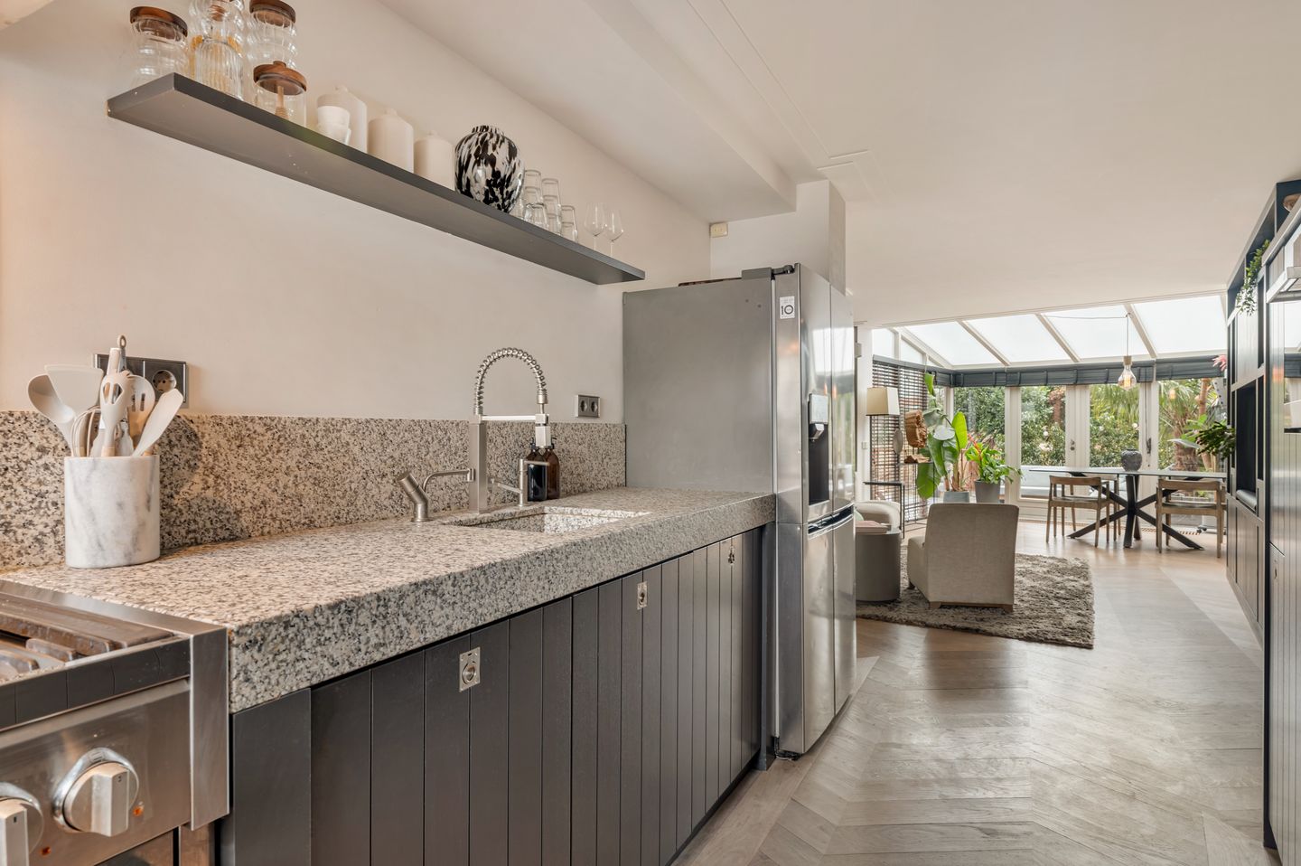 Foto 14 van Zuideinde 244