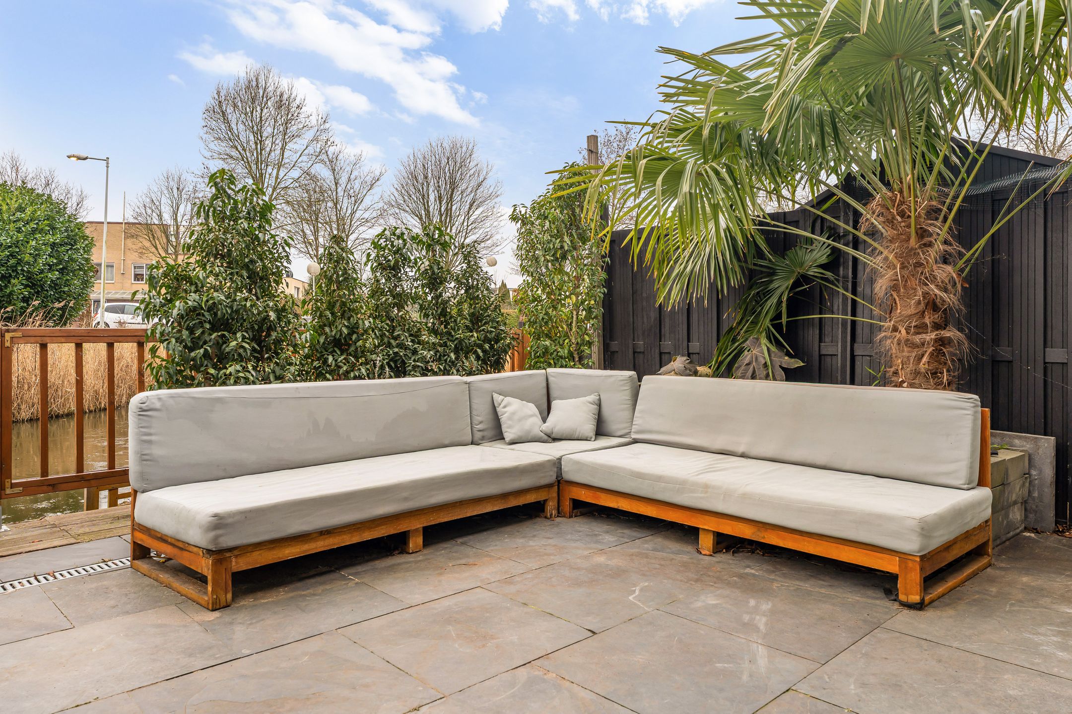 Foto 18 van Zuideinde 244