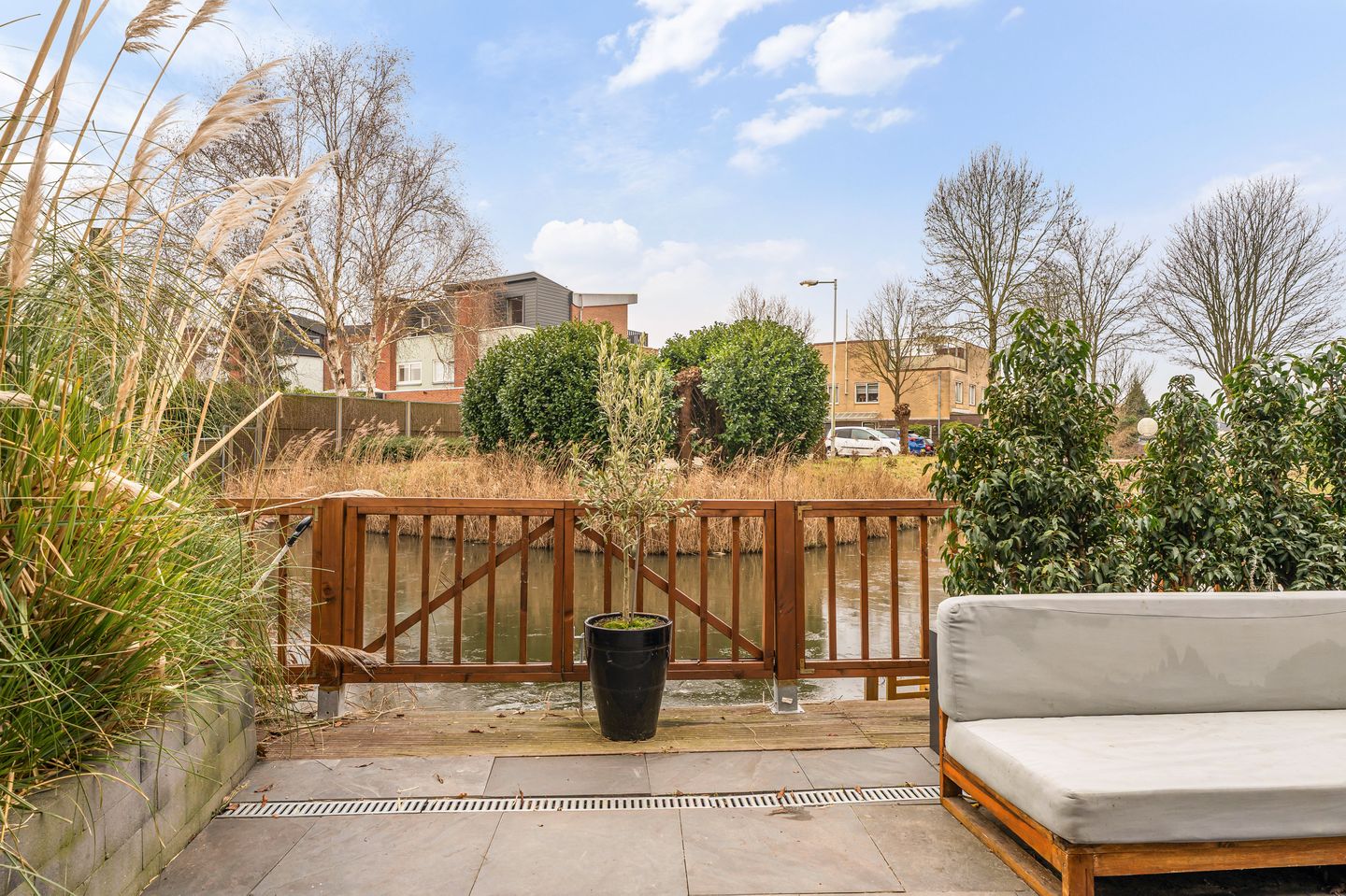 Foto 19 van Zuideinde 244