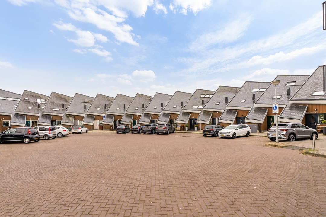 Foto 38 van Zuideinde 244