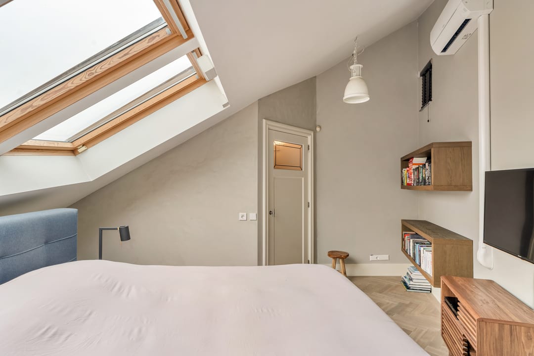 Foto 37 van Zuideinde 244