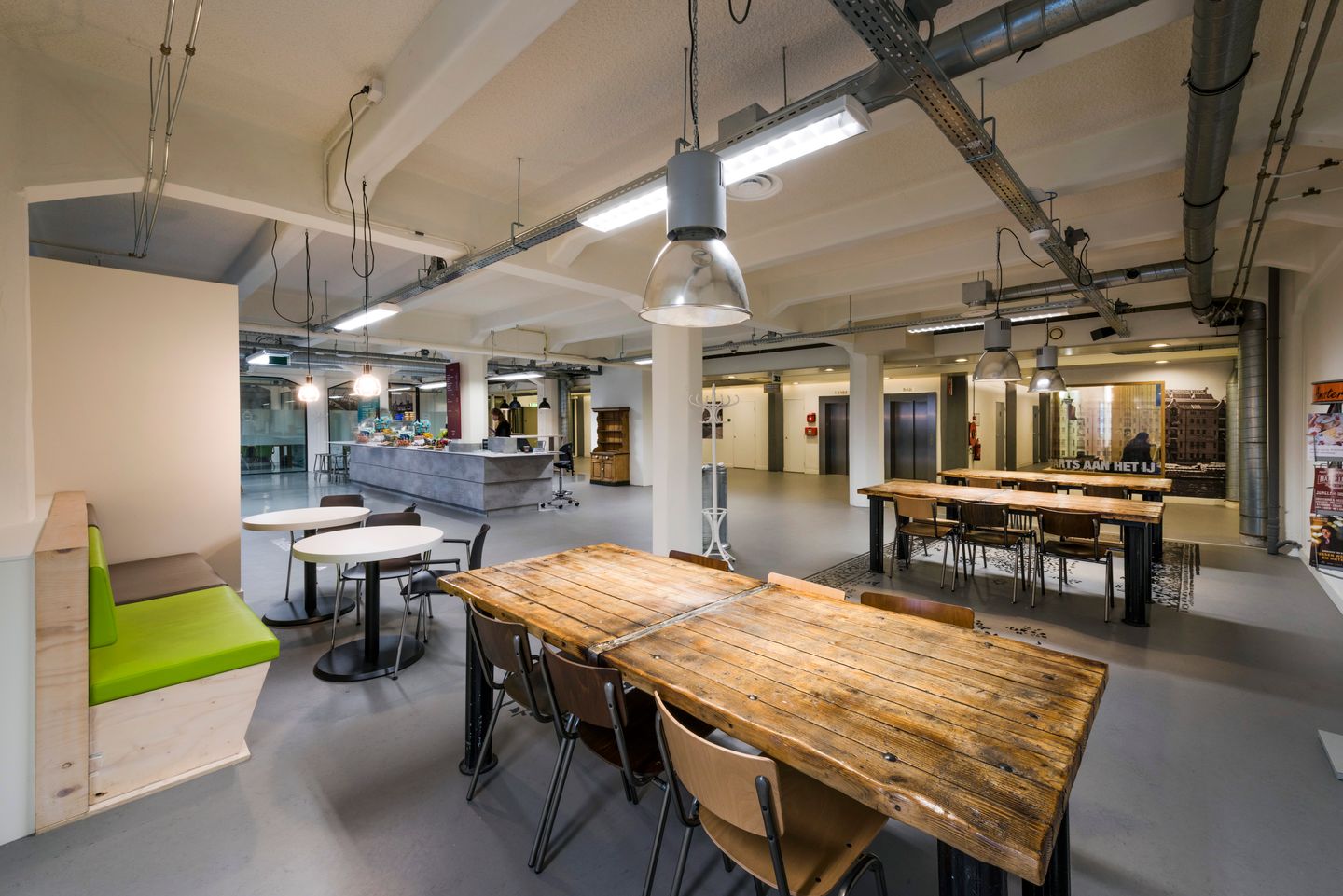 Bekijk foto 5 van Van Diemenstraat 20-200