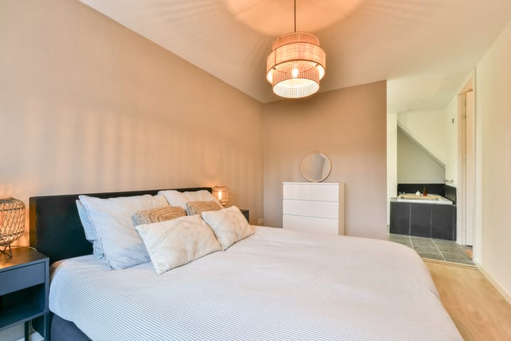 Photo 13 of Verzetsplein 48