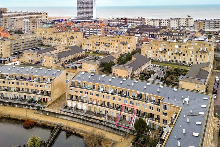 Photo 32 of Verzetsplein 48