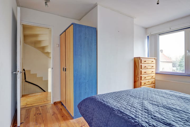 Photo 15 of Esdoornlaan 18