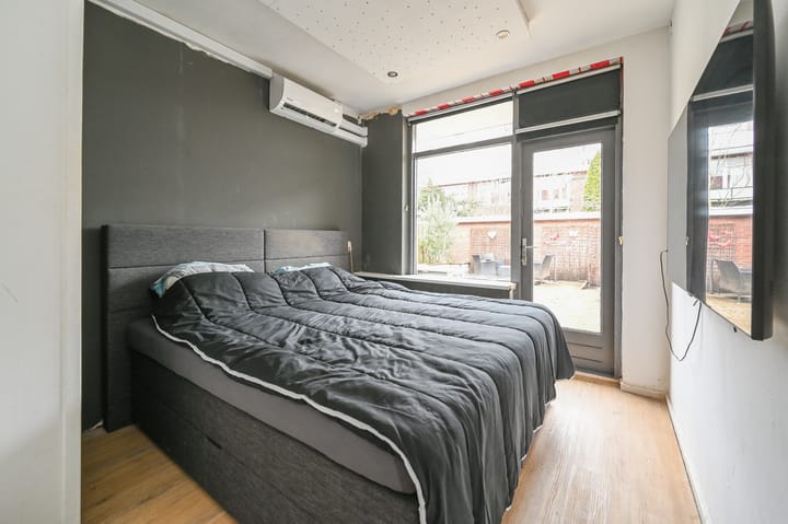 Photo 19 of van Hardenbroeklaan 65