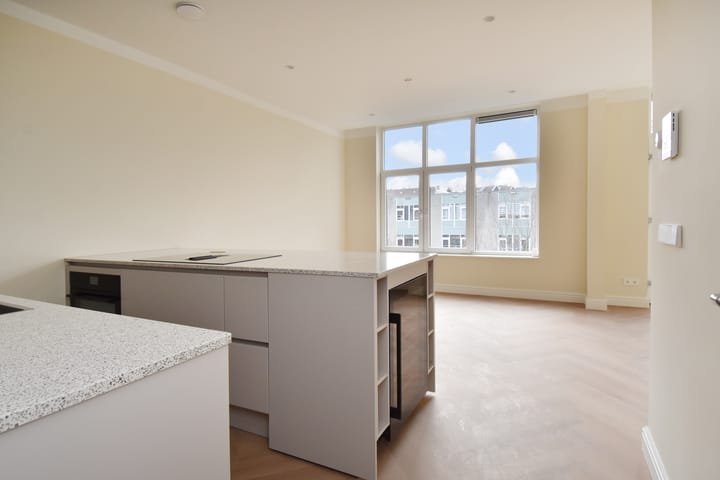 Photo 4 of Beukelsweg 36-B02