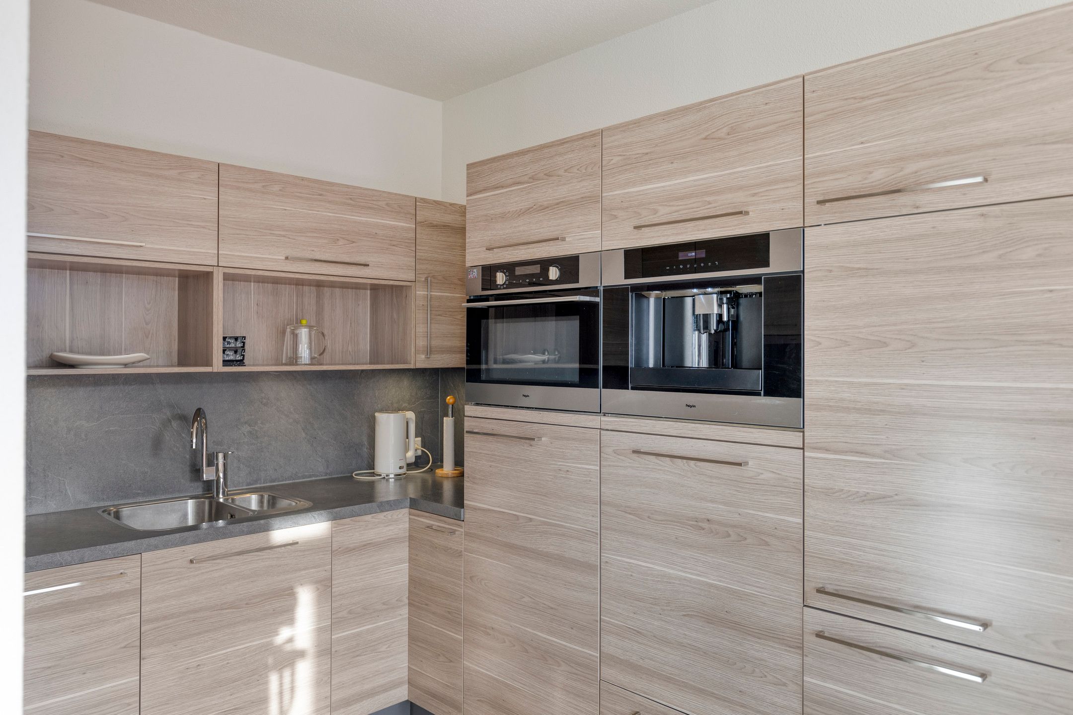 Photo 15 of Vincent van Goghstraat 169