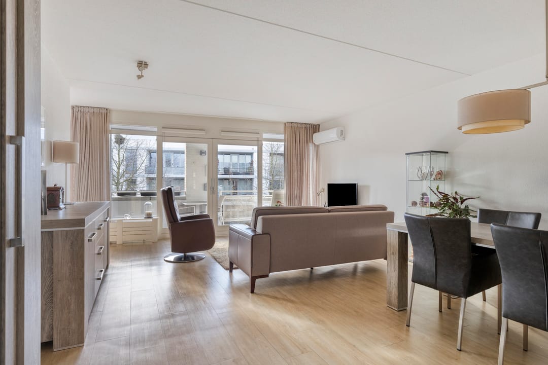 Photo 8 of Vincent van Goghstraat 169