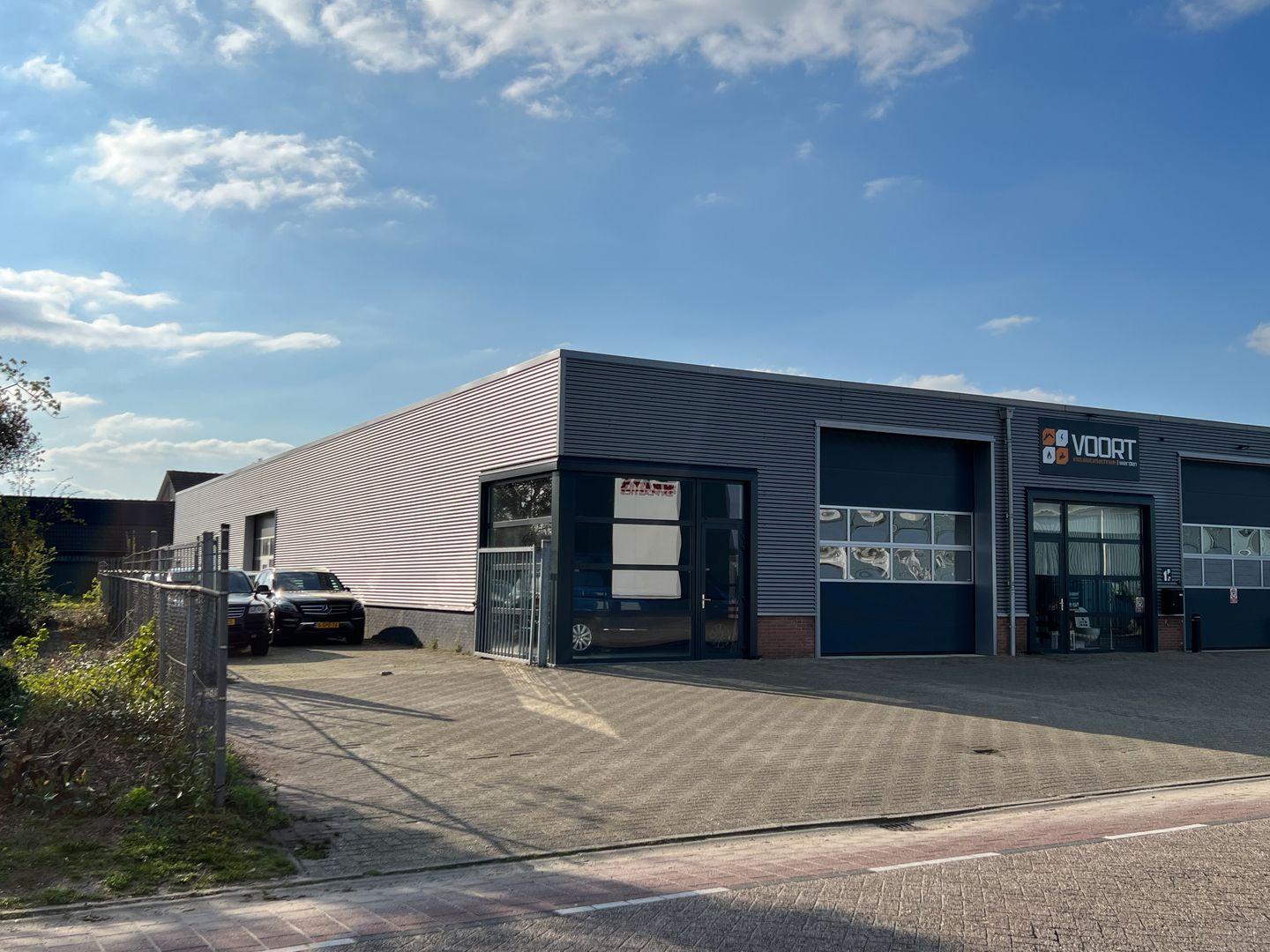 Bekijk foto 1 van Weusteweg 1