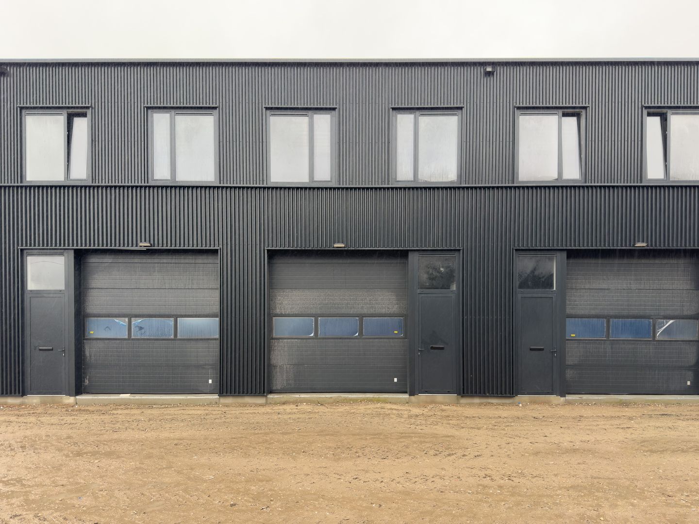 View photo 1 of Steur 414