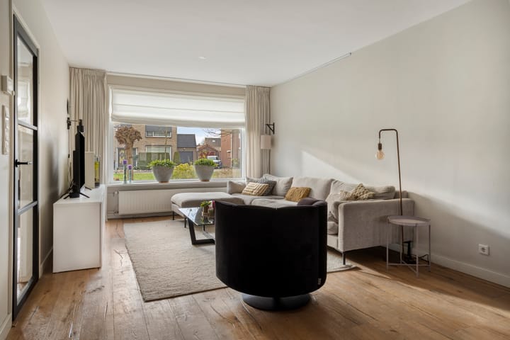 Photo 8 of Moormanstraat 8