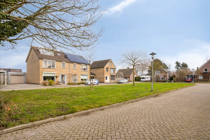 Photo 43 of Moormanstraat 8