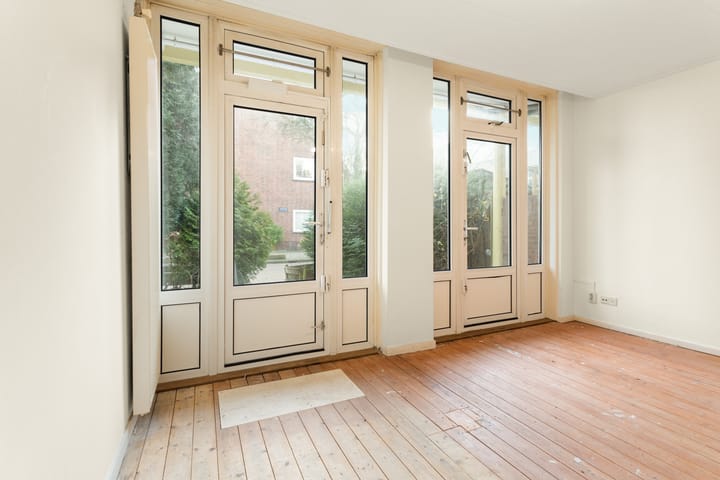 Foto 12 van Johannes van der Waalsstraat 4-H