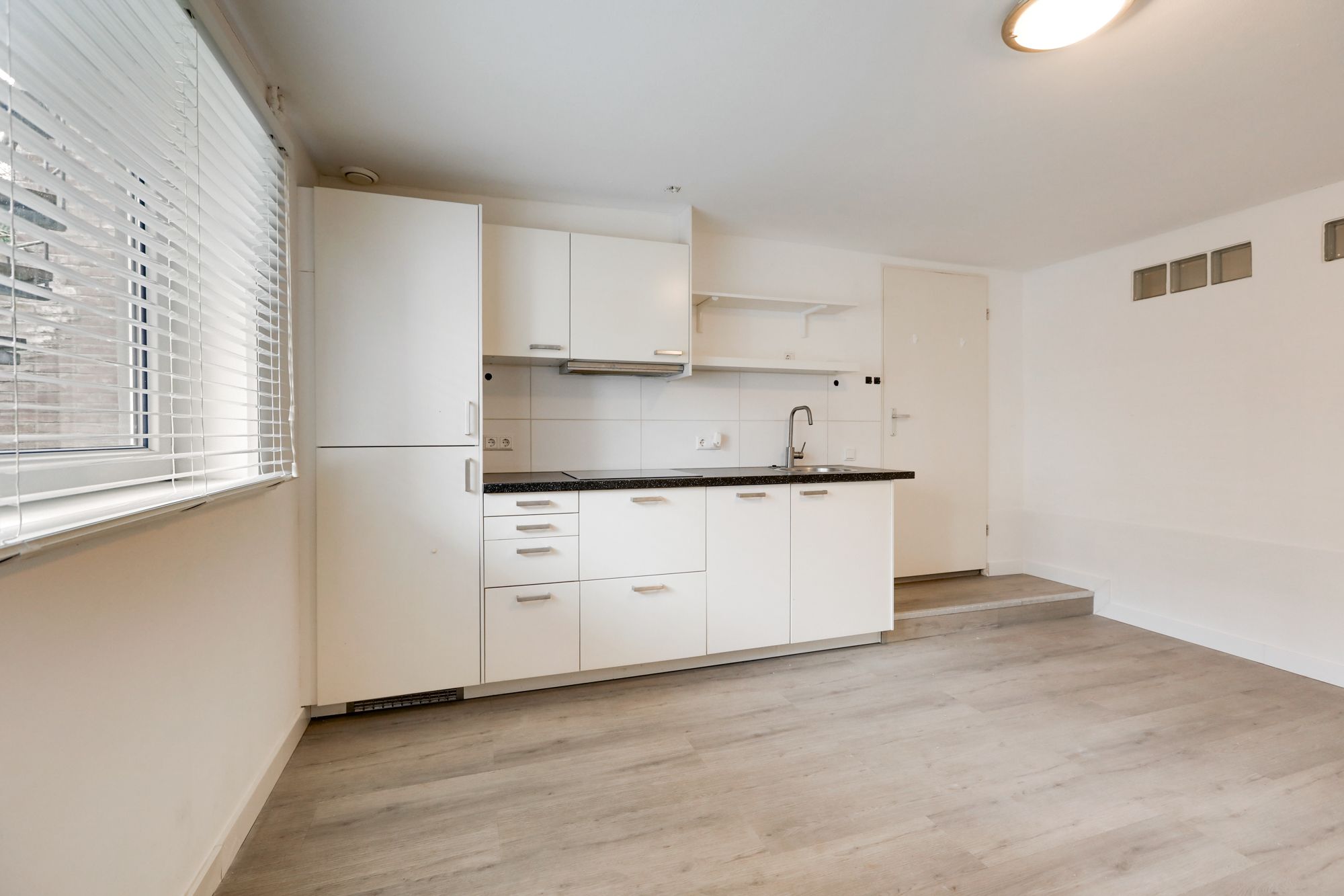 Foto 12 van Emmastraat 11-A