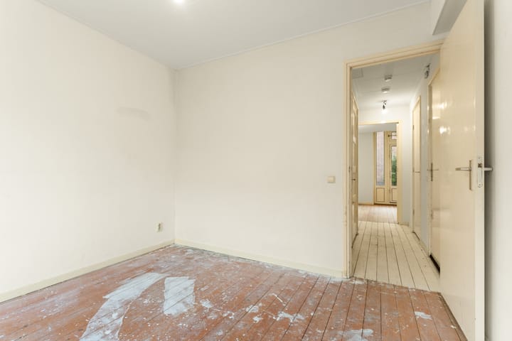 Foto 16 van Johannes van der Waalsstraat 4-H