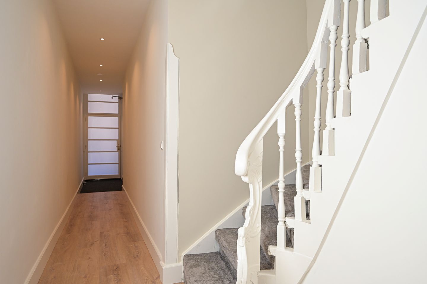 Photo 10 of Denneweg 68-A