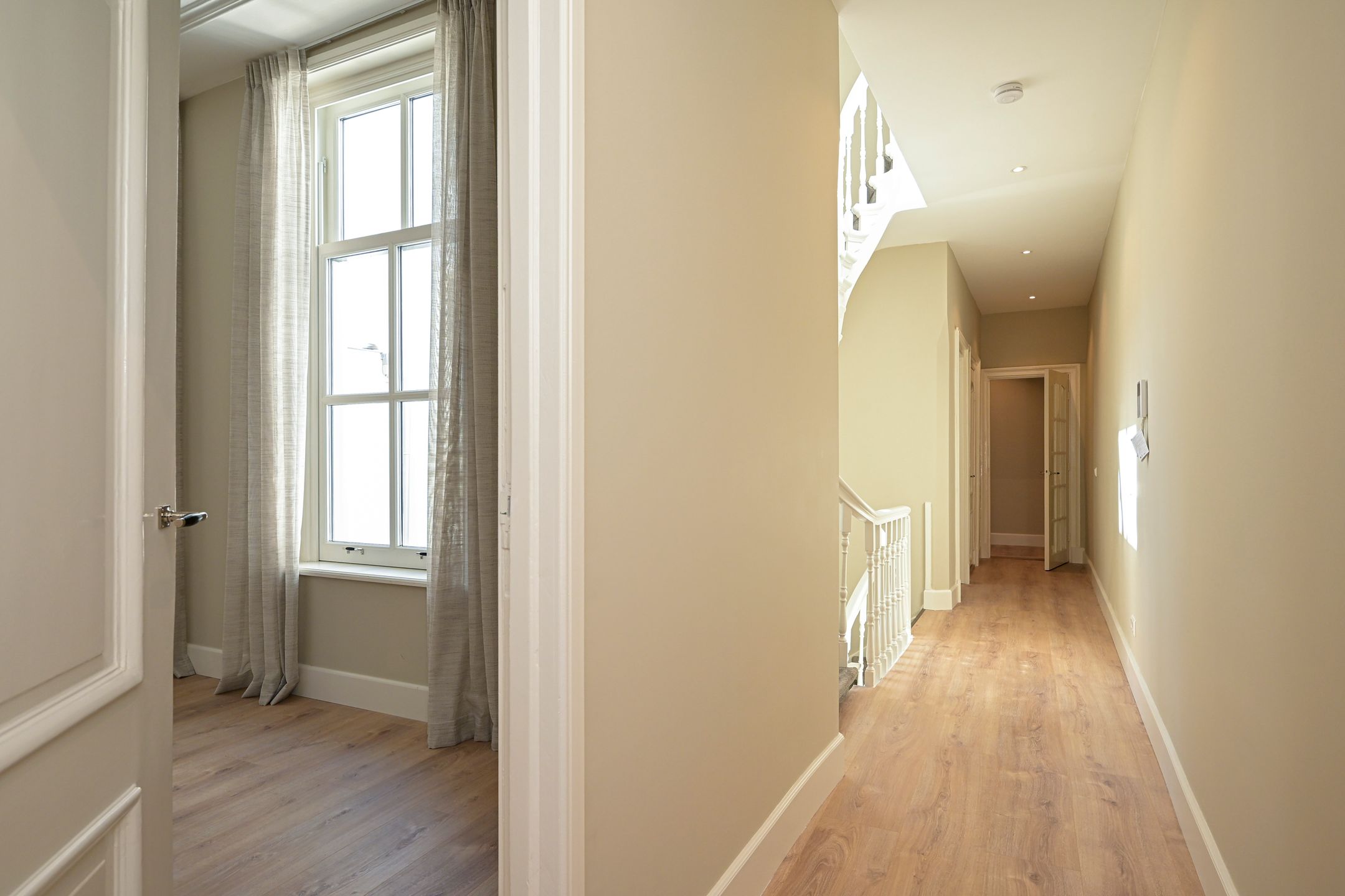 Photo 30 of Denneweg 68-A