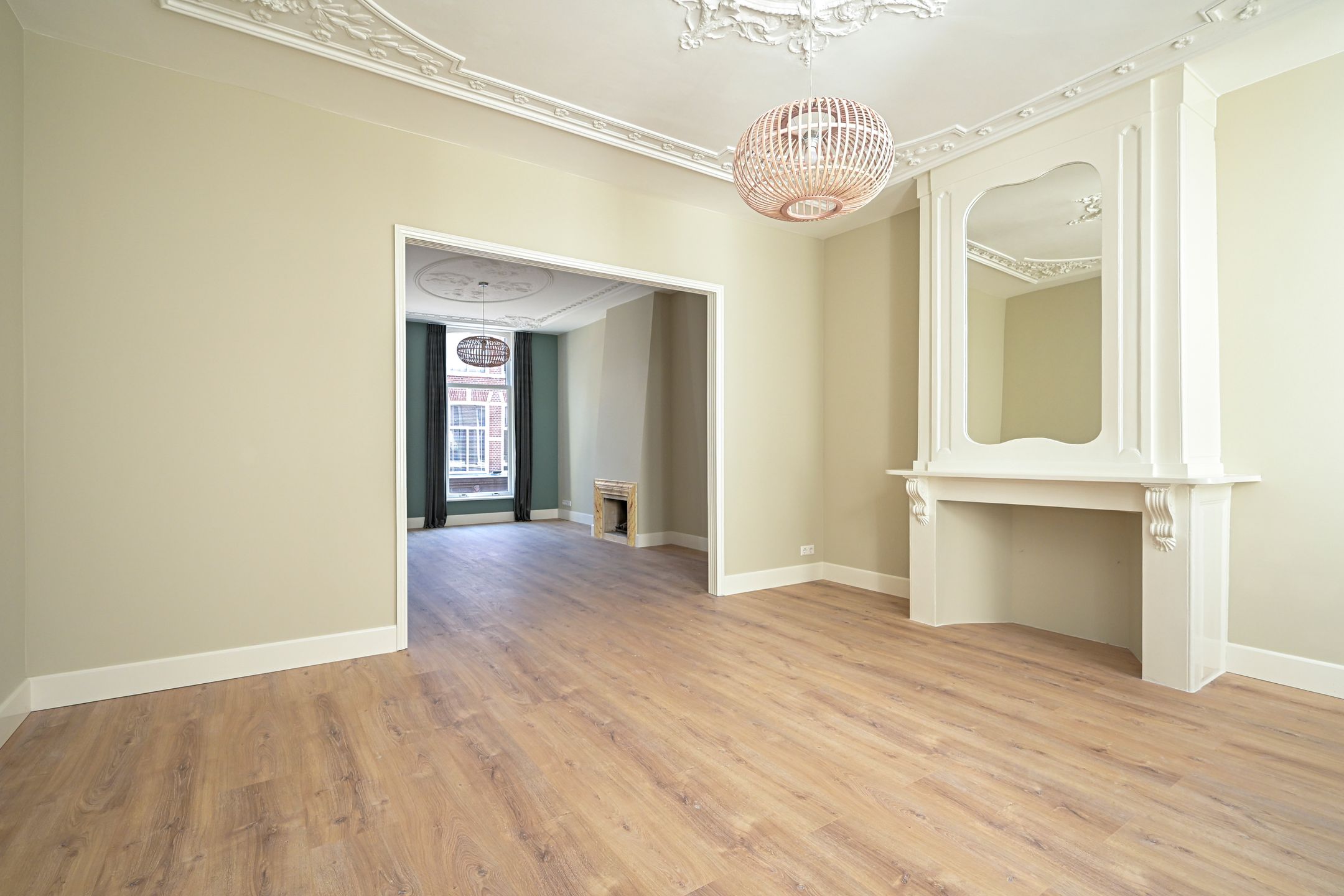 Photo 33 of Denneweg 68-A