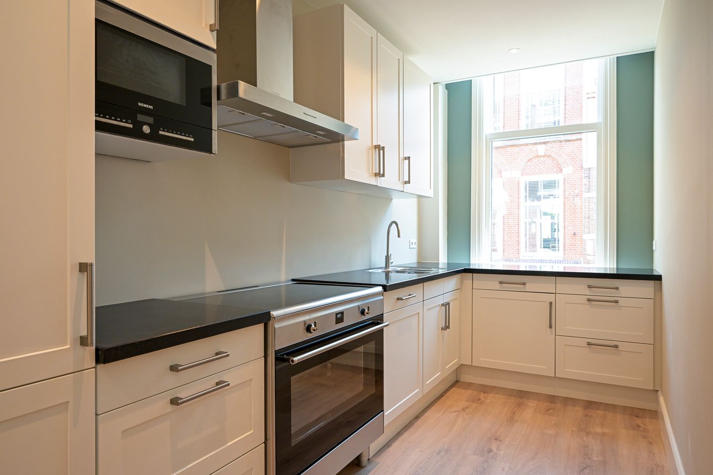 Photo 44 of Denneweg 68-A