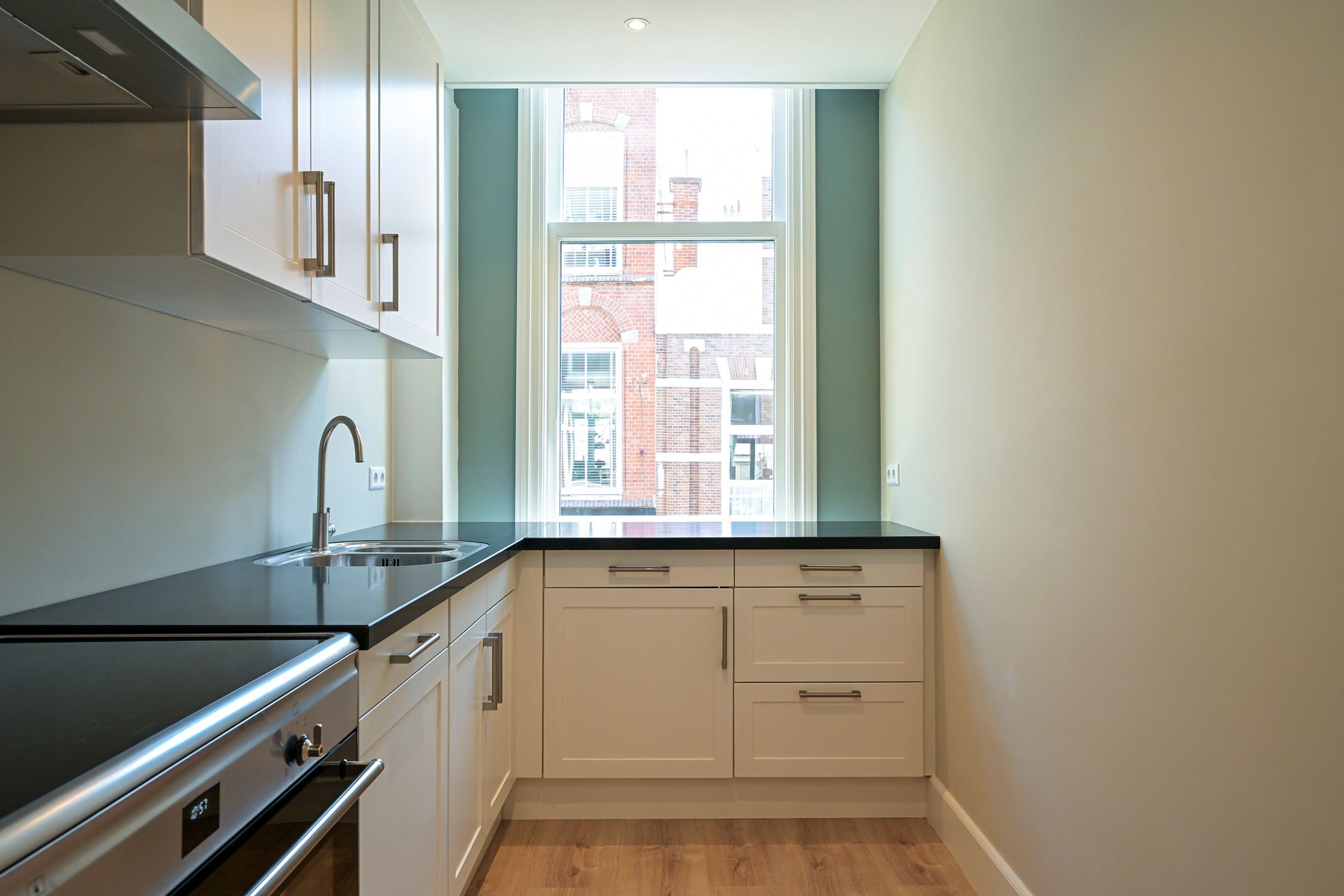 Photo 45 of Denneweg 68-A