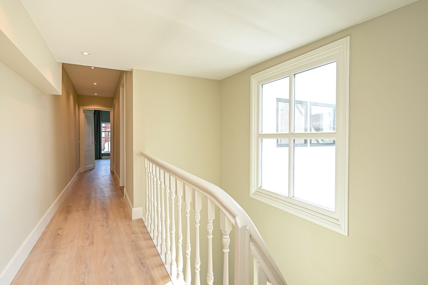 Photo 50 of Denneweg 68-A