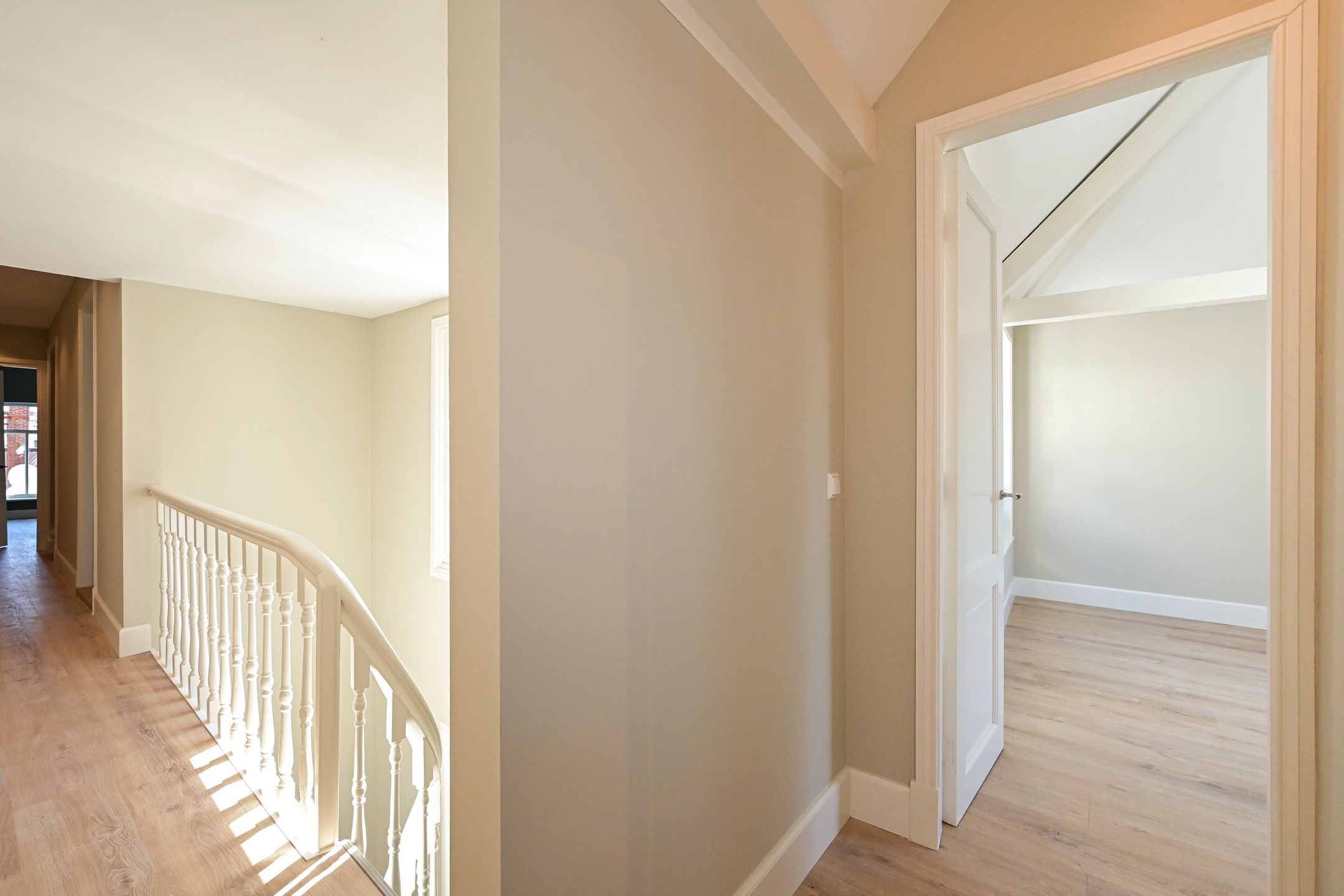 Photo 51 of Denneweg 68-A