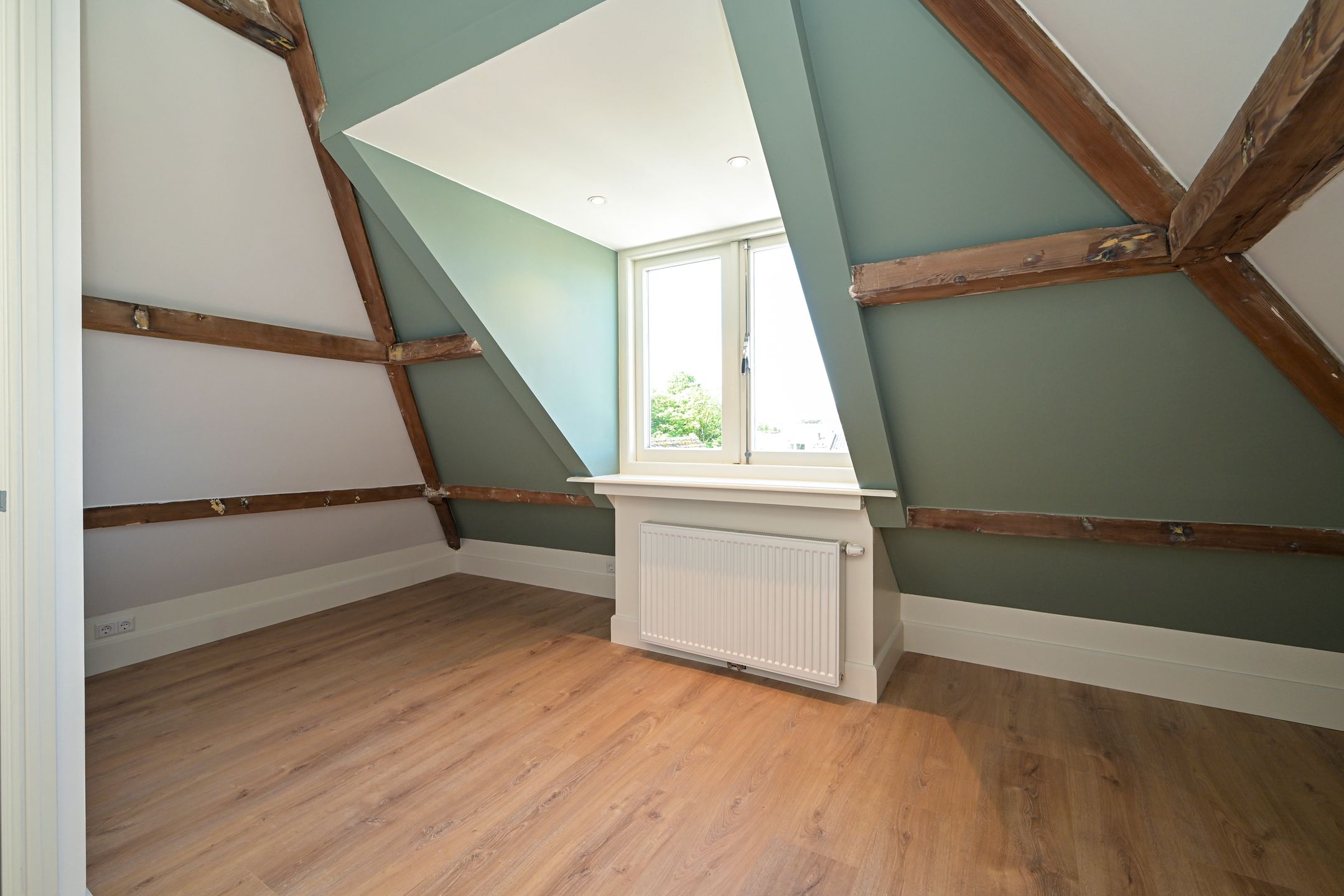 Photo 81 of Denneweg 68-A