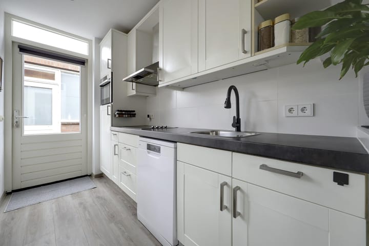 Foto 12 van Korenbloemstraat 8