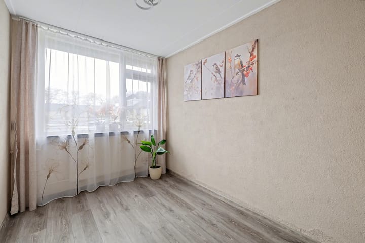 Foto 18 van Korenbloemstraat 8