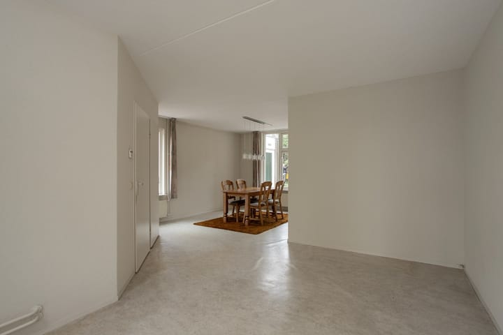 Photo 7 of Schoutstraat 14