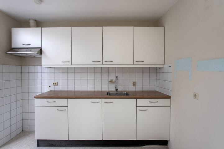 Photo 11 of Schoutstraat 14