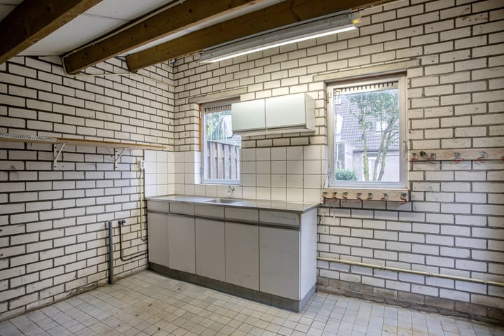 Photo 21 of Schoutstraat 14