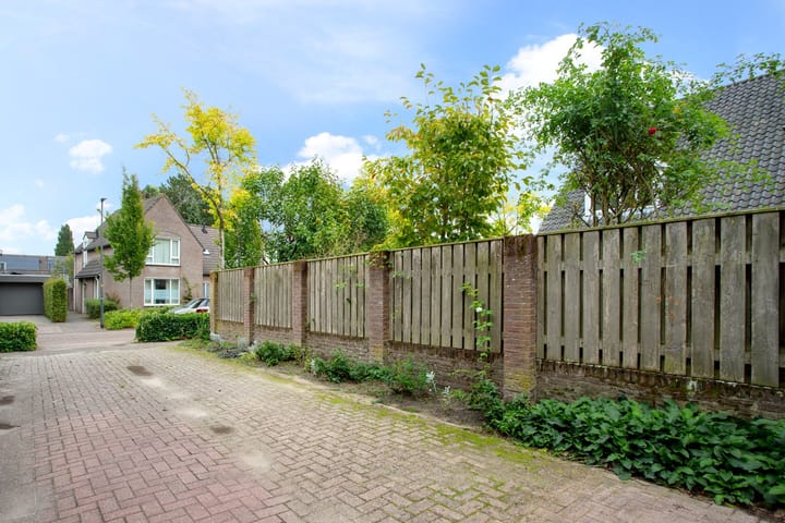 Photo 24 of Schoutstraat 14