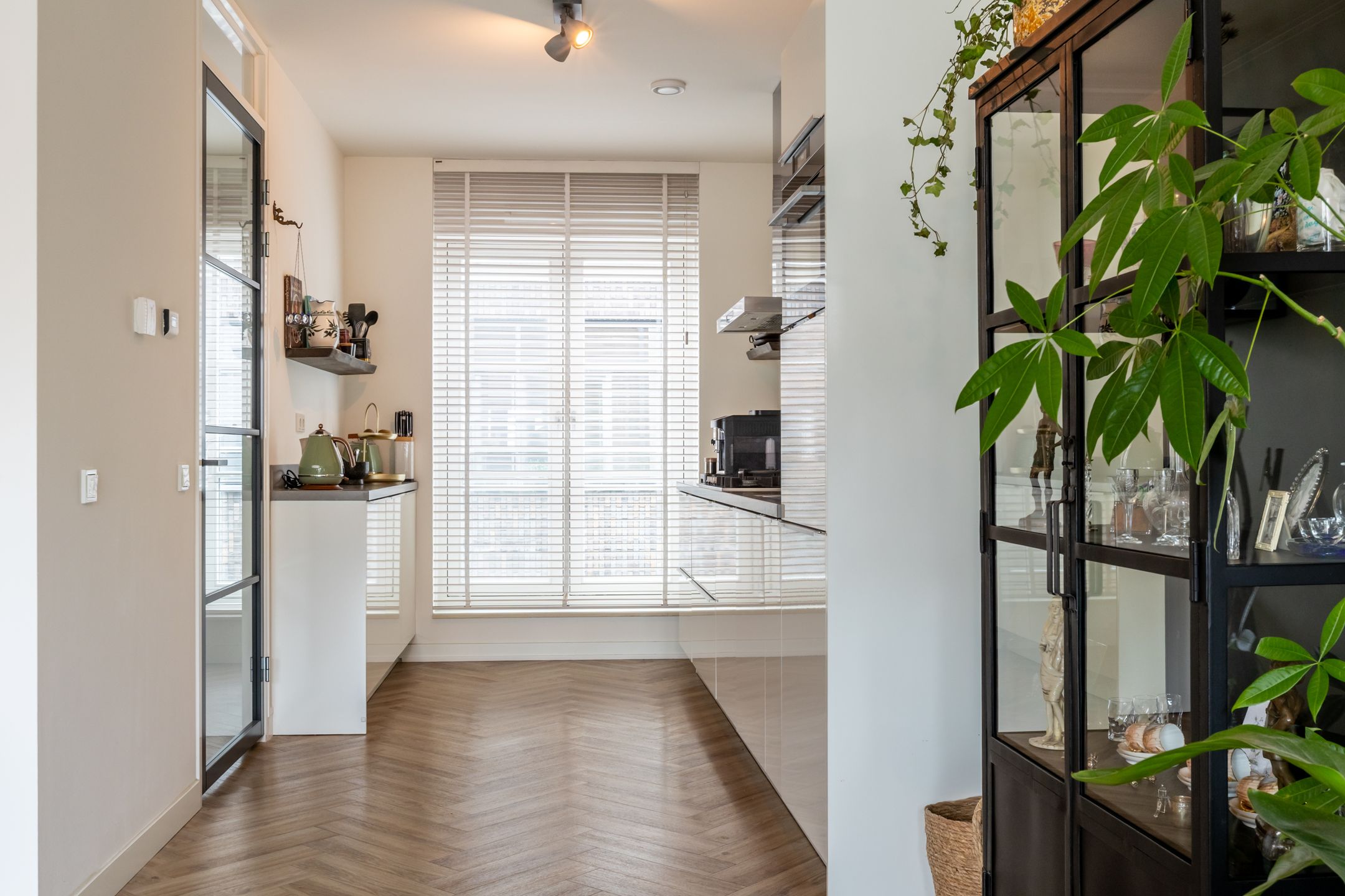 Foto 12 van Molenstraat 4