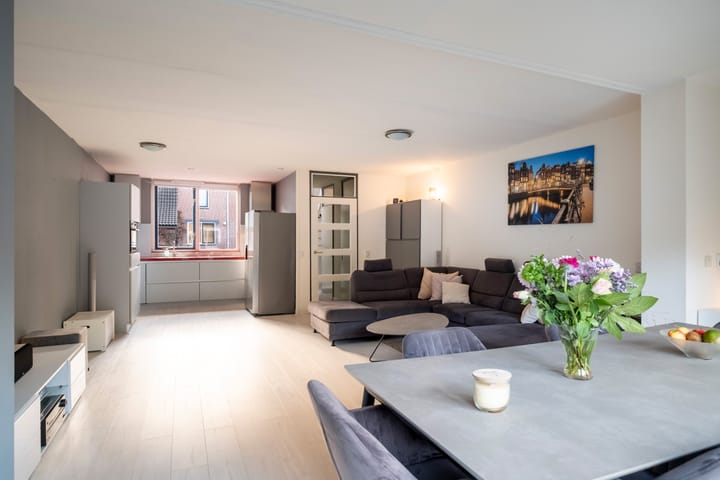 Photo 6 of Teenschillerlaan 32