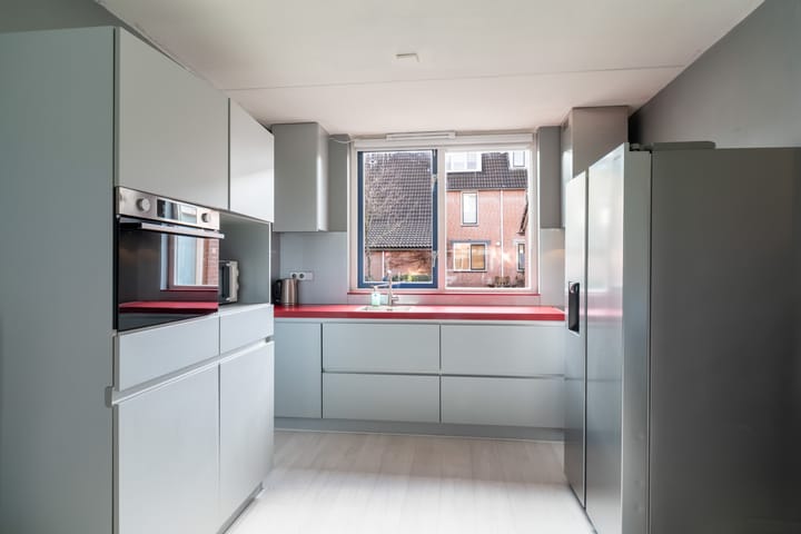 Photo 7 of Teenschillerlaan 32