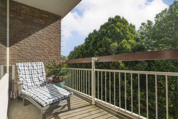 Photo 4 of Van Leijenberghlaan 425-4