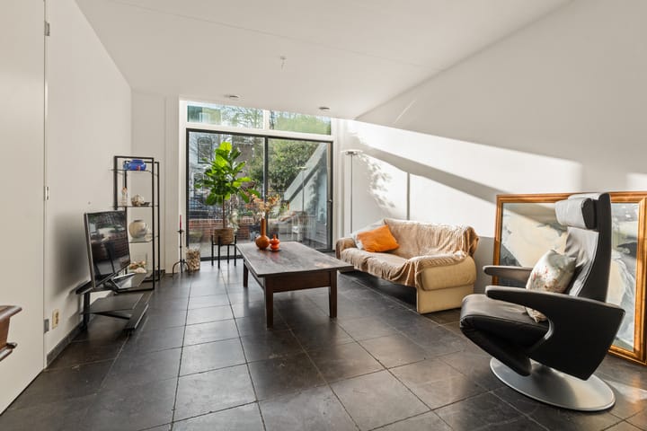 Photo 2 of de Ruyterstraat 74